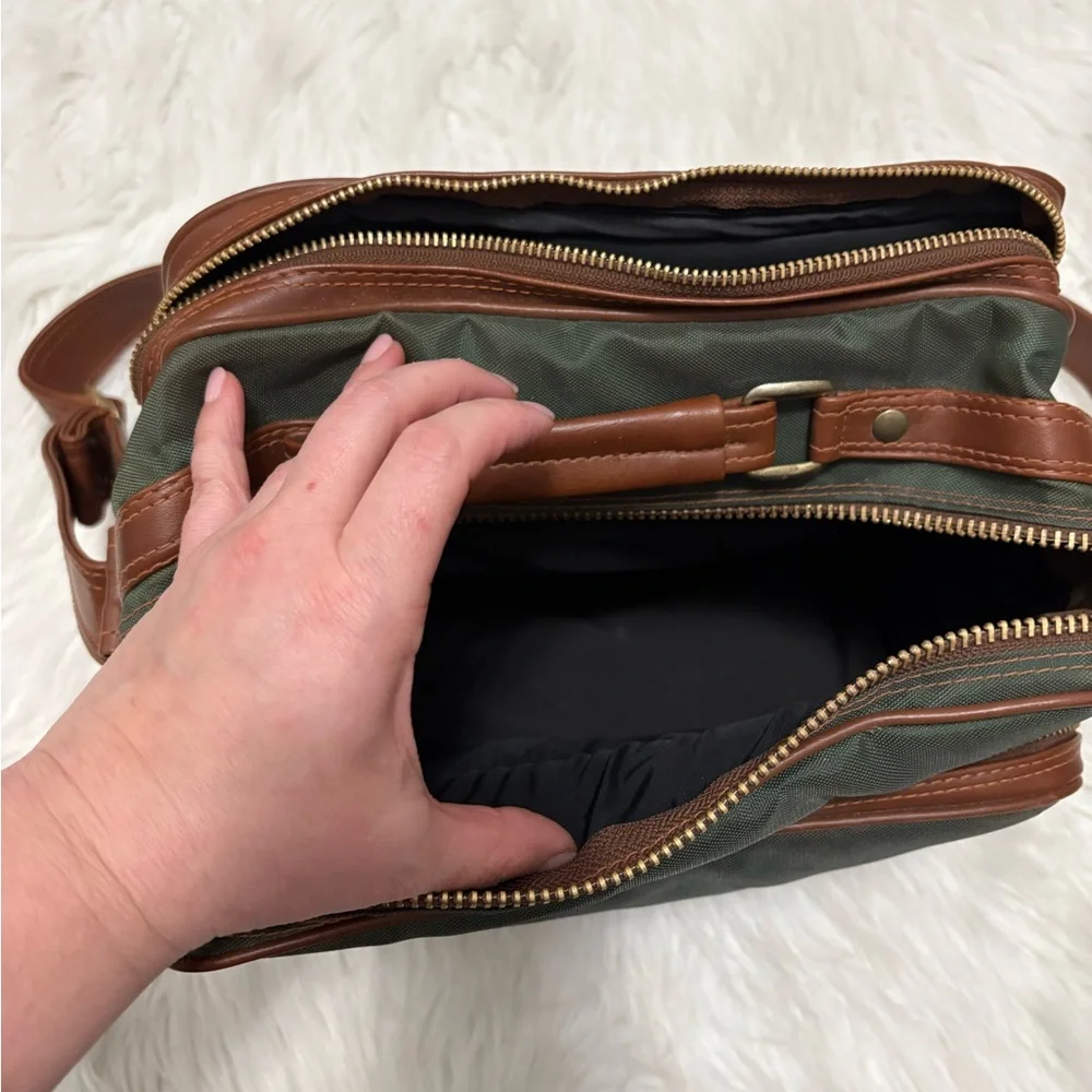 Vintage Coast Multi Compartment Camera Bag
